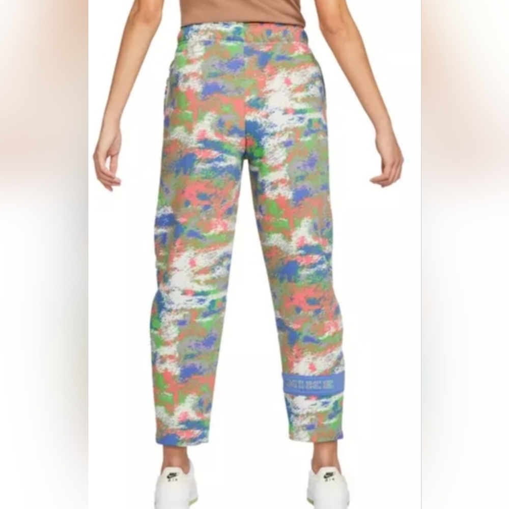 Nike Women's Vibrant Essential Fleece Curve Standard Fit Polar Sweatpants 1x - Picture 2 of 14